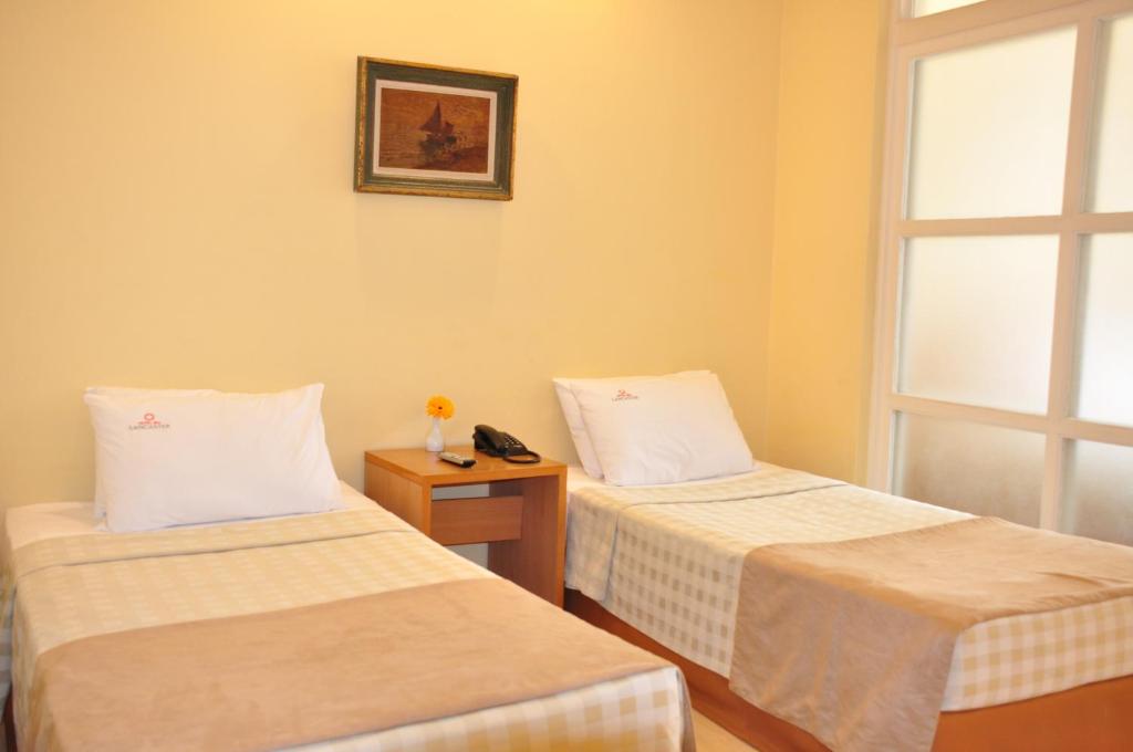  Hotel Rio Lancaster