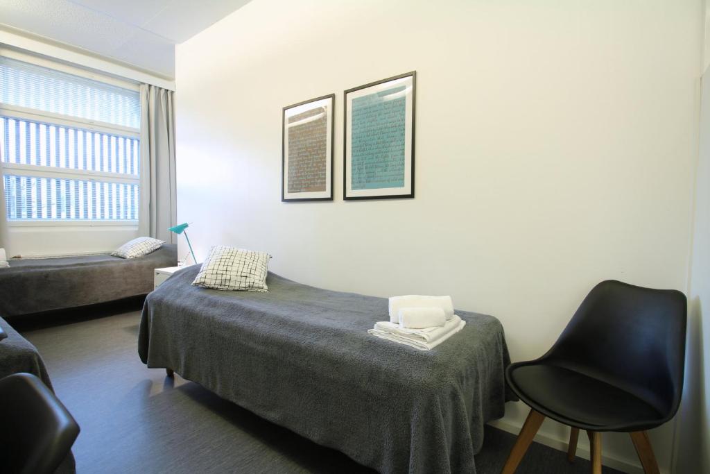 Posezení v ubytování Forenom Hostel Helsinki Pitäjänmäki