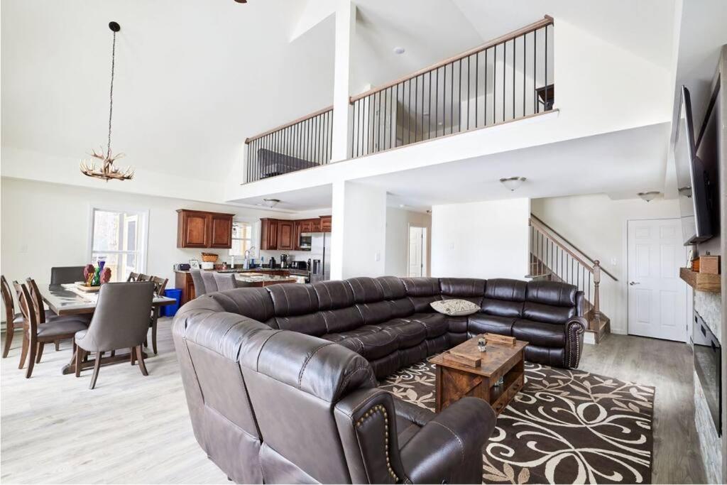 Posezení v ubytování Casa di Montagna/5BR/3Bath/NearResorts/PetsAllowed