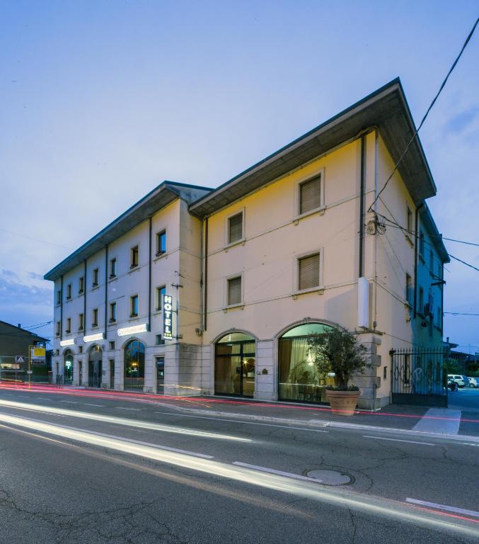 Budova, kde se hotel nachází