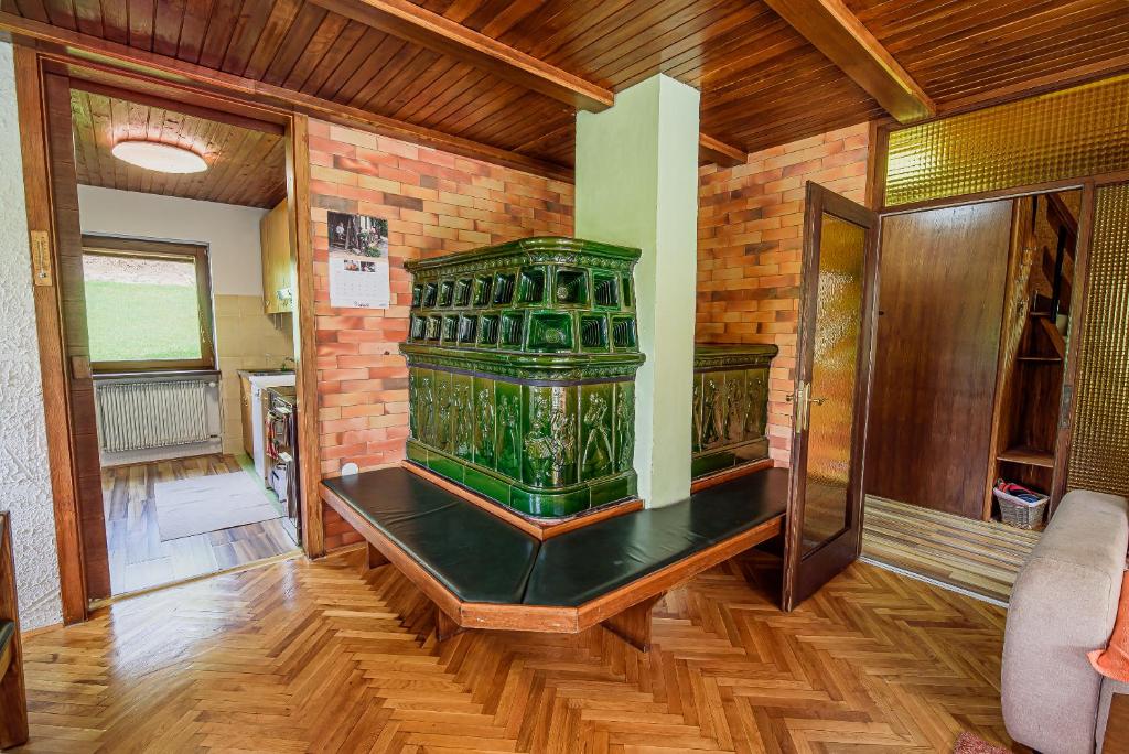 Fotografie z fotogalerie ubytování Holiday Home Vila Kopriva v destinaci Gozd Martuljek