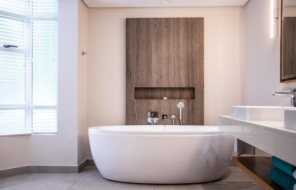 Paradis Beachcomber Golf Resort & Spa - 12