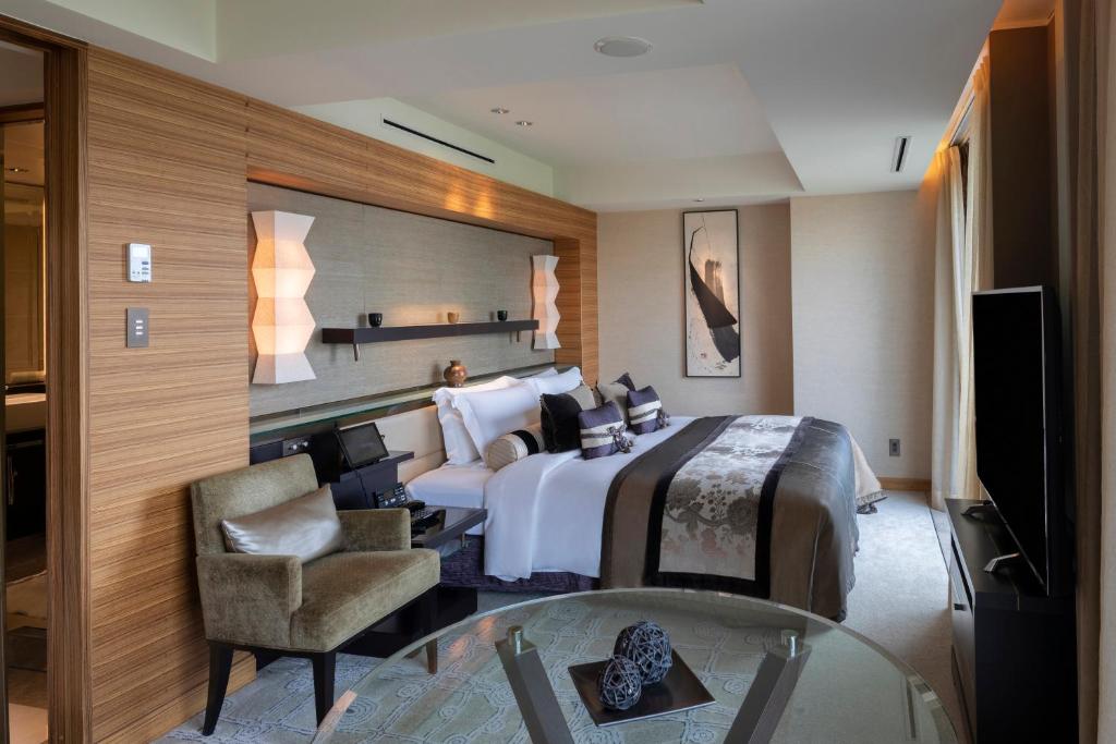 EXECUTIVE HOUSE ZEN Junior Suite Club Lounge Access - Non-Smoking (67sqm)