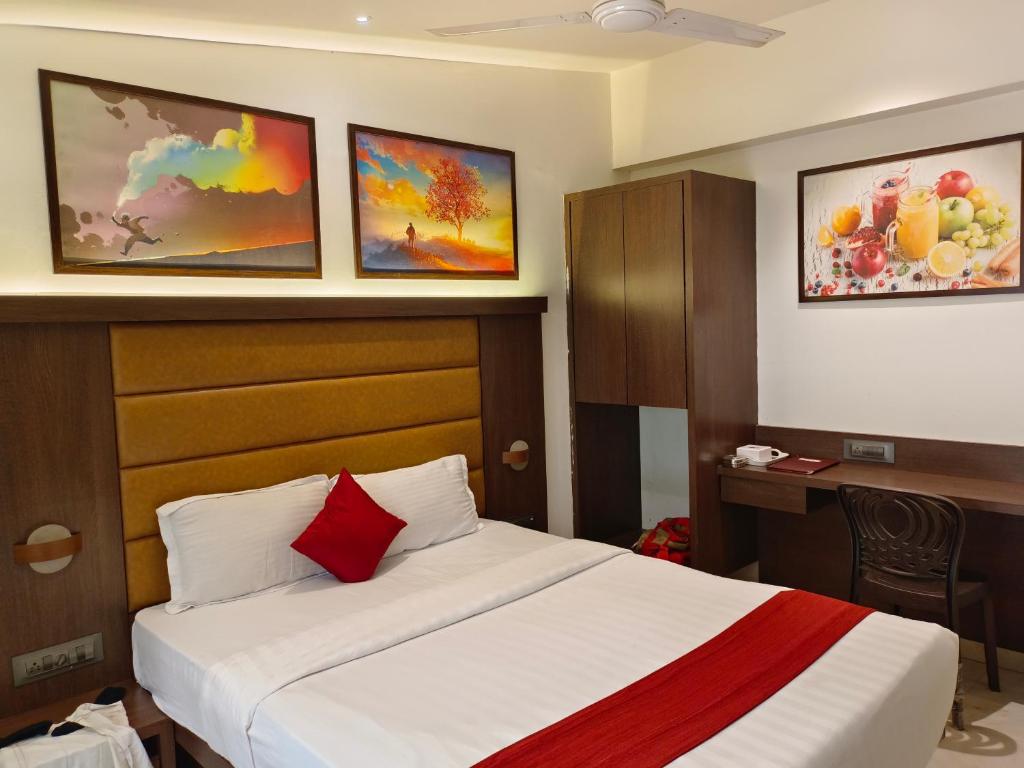 Posteľ alebo postele v izbe v ubytovaní Hotel Express INN, Panvel