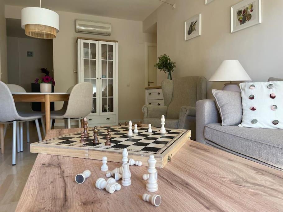 תמונה מהגלריה של Charming Garden Apartment en "Jardins de Sa Boadella" ביורט דה מאר