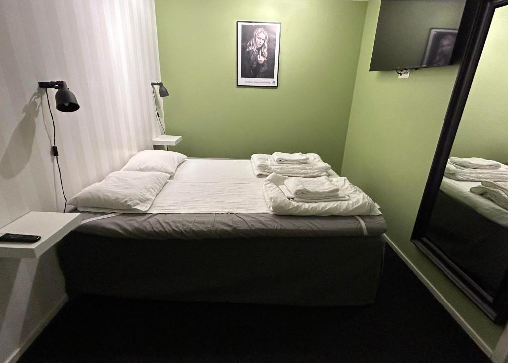 Postel nebo postele na pokoji v ubytování Stockholm Hostel