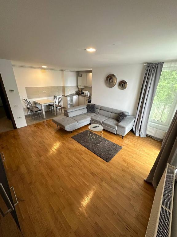 5 Star Residence - 带阳台的公寓