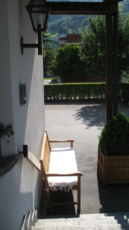 Nespecifikovaný výhled na hory nebo výhled na hory při pohledu z hotelu