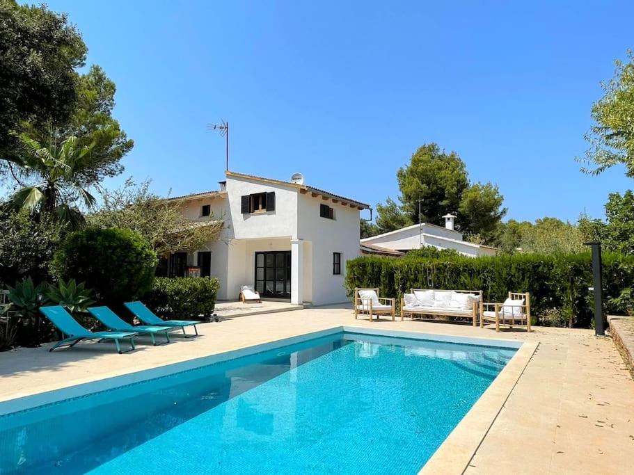 strandnahe-finca-mit-pool-wifi-klima-heizung-tischtennis-trampolin
