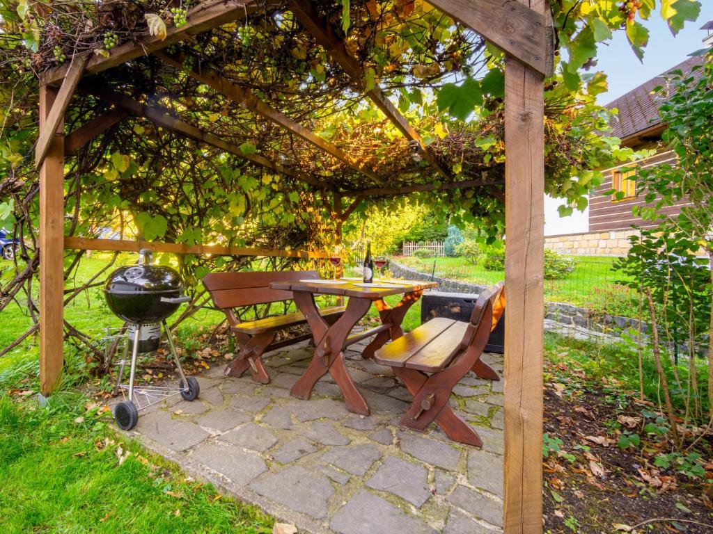 Zahrada ubytování Holiday Home Horní Prysk by Interhome