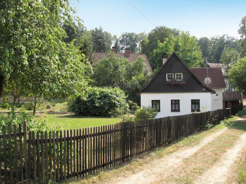 Zahrada ubytování Holiday Home Horní Prysk by Interhome