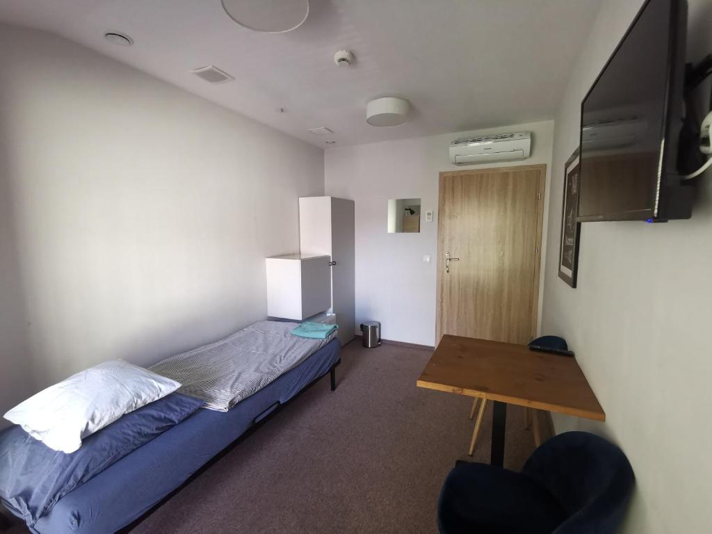 Posteľ alebo postele v izbe v ubytovaní Bemma Apart Hostel