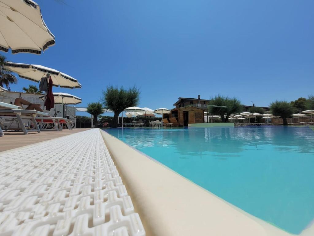Piscina di Sunset Village o nelle vicinanze