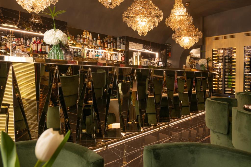 Lounge nebo bar v ubytování Bra Hotel