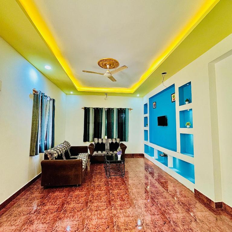 Фотография из галереи The Grey Villa - Private Pool - 100 Mtr Beach Walking в Калангуте