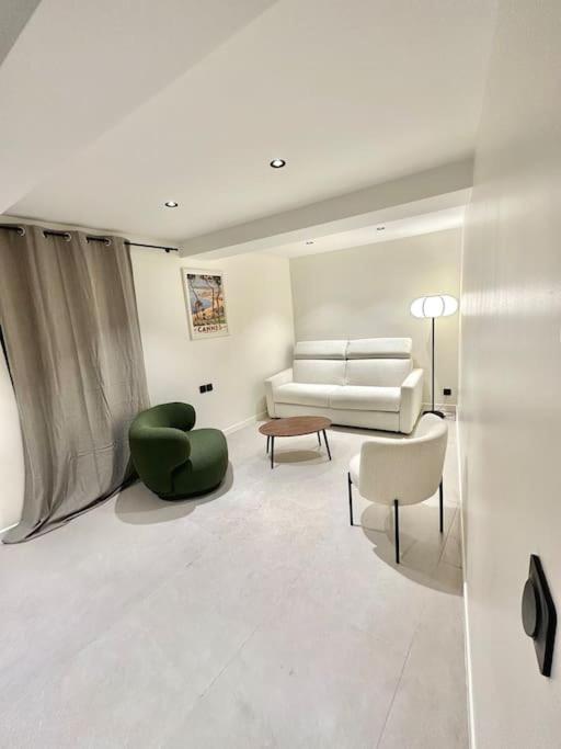 Photo de la galerie de l'établissement Appartement cannes centre à 3 minutes du palais des festivals, à Cannes
