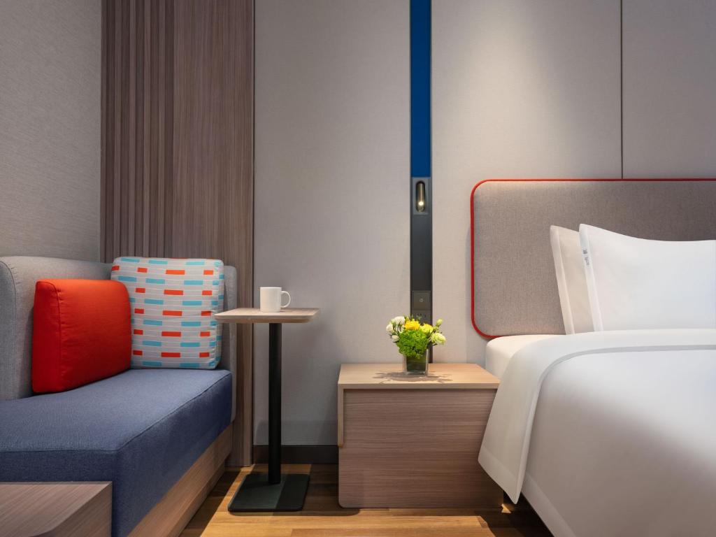 Holiday Inn Express Nanjing Jiangbei Wonhall Mall - Standard Room