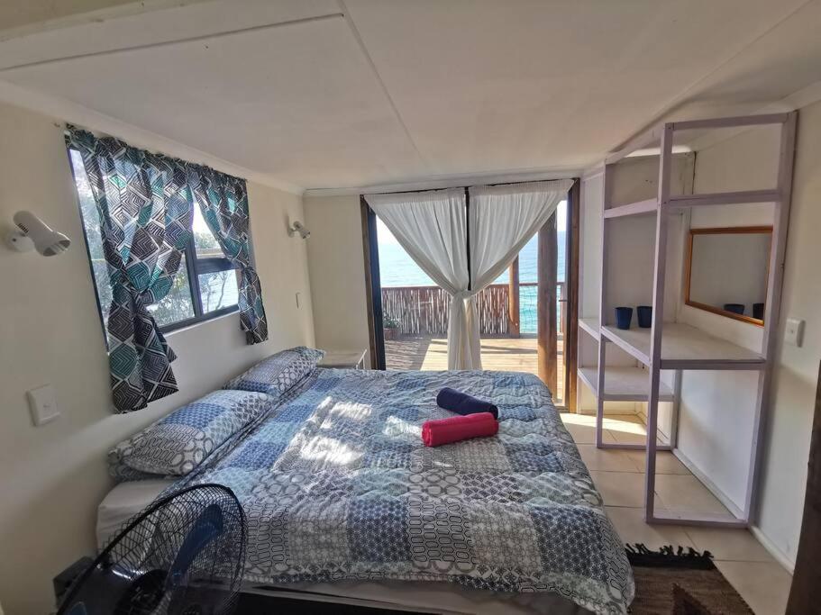 Postel nebo postele na pokoji v ubytování 8 Sleeper Ocean View 4x4 only