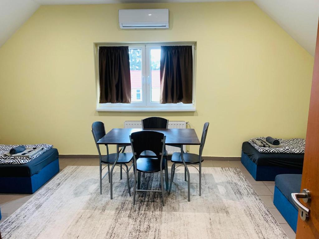Posezení v ubytování Balaton Grill Szállás Siófok