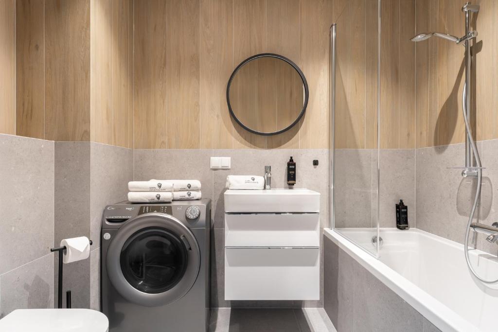 Gdańsk Old Town Scala F suites with Parking by Lion Apartments - 9