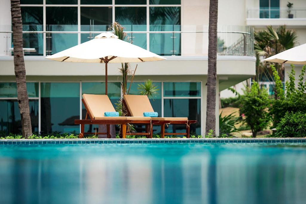 Poolen vid eller i närheten av Muong Thanh Holiday Muine Hotel