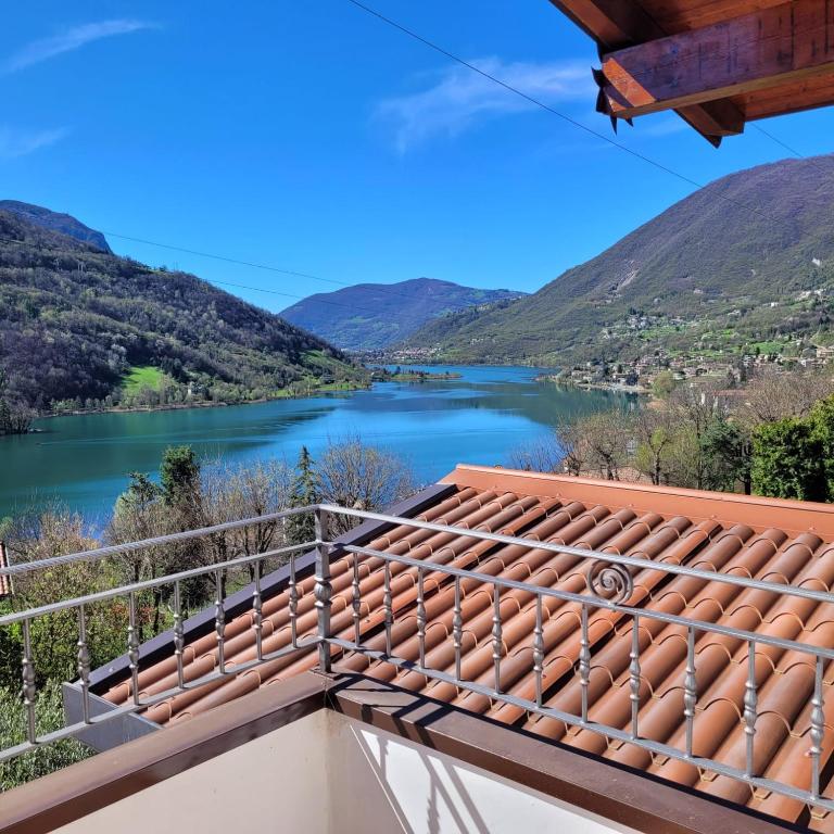 Fotografie z fotogalerie ubytování Villa Dall'Angelo Attico Mountain Lake Endine Hospitality v destinaci Endine Gaiano