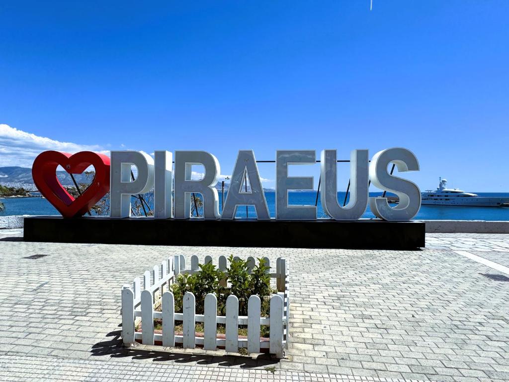 Fotografie z fotogalerie ubytování Piraeus center sea view apartment v destinaci Piraeus