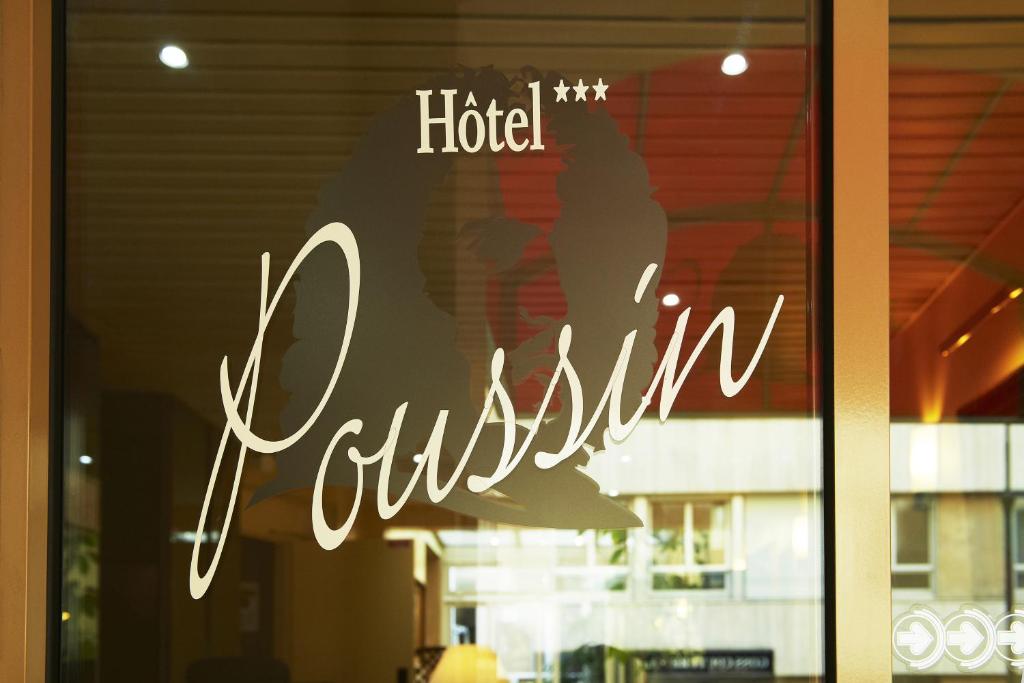 Certifikát, hodnocení, plakát nebo jiný dokument vystavený v ubytování Hôtel Poussin
