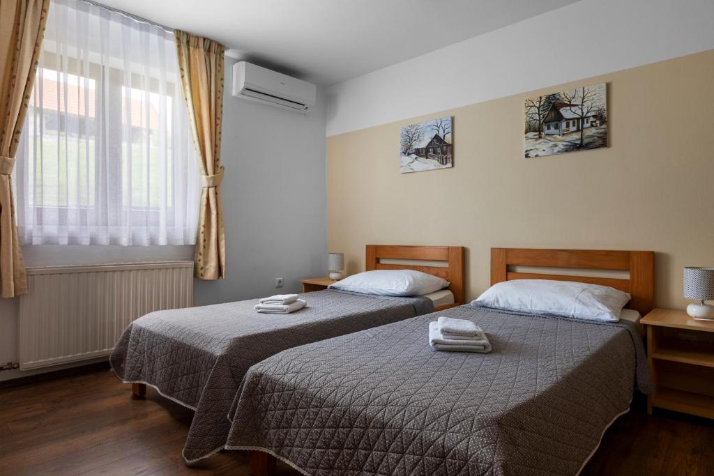 Tourist Center Marko - Economy Twin Room