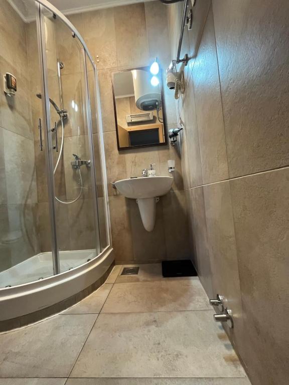 Bagno di Garni Hotel TIANIS