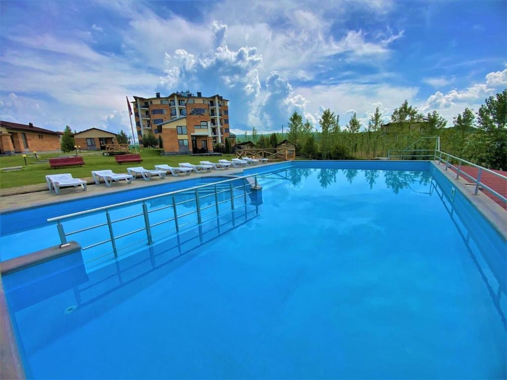 Bazén v ubytování Tsovasar Family Rest Complex nebo v jeho okolí
