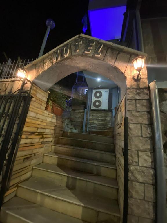 Fotografie z fotogalerie ubytování Qiqi Hotel v destinaci Gjirokastër