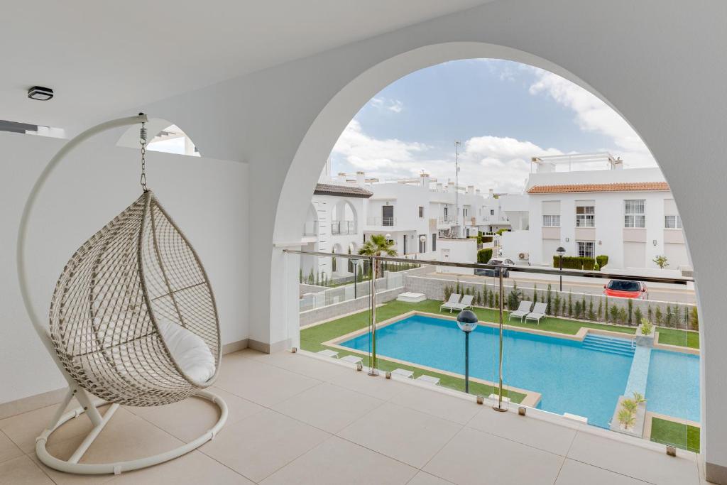 Πισίνα στο ή κοντά στο Enora Garden Quesada 16
