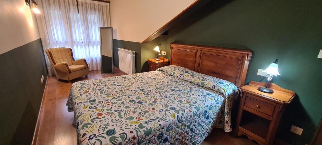 Postel nebo postele na pokoji v ubytování Apartamentos La Corona - Cabrales