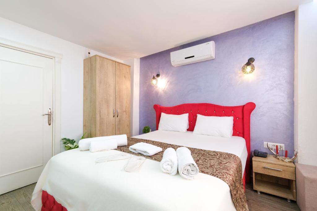 Loren Hotel&Suites - Budget Double Room