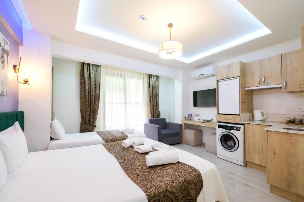 Loren Hotel&Suites - Comfort Quadruple Room