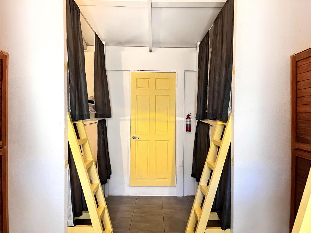 Фотография из галереи La Tribu Boutique Hostel for women в Пуэрто-Вьехо