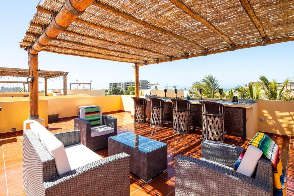 Balkón nebo terasa v ubytování 8B Cerritos Beach Luxury, Lrg Pool and Oceanview Deck