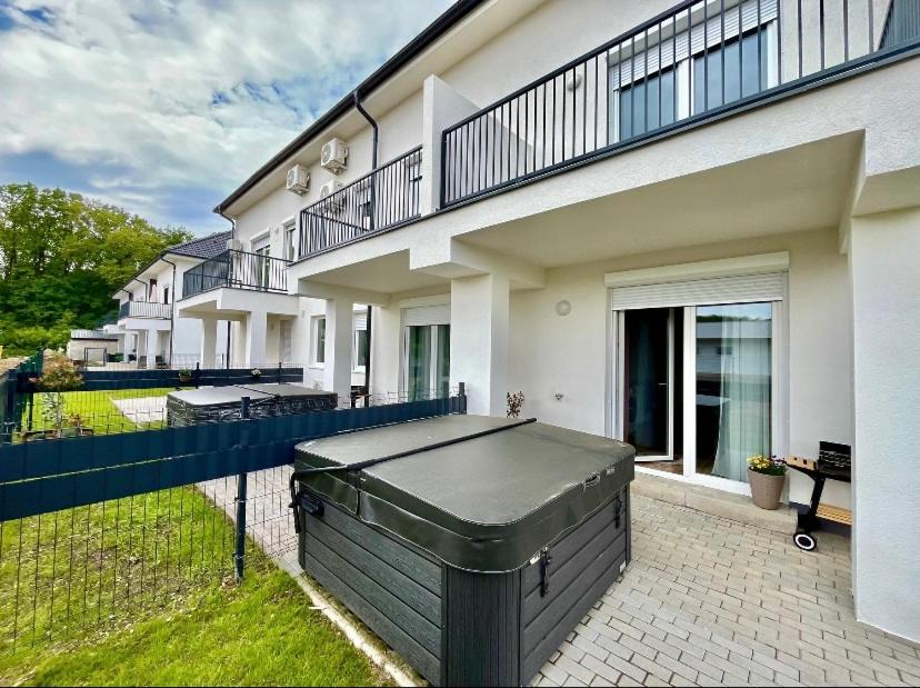 Anna apartmanok 9600 Sárvár, Anna sug??r??t 7 kép - 1