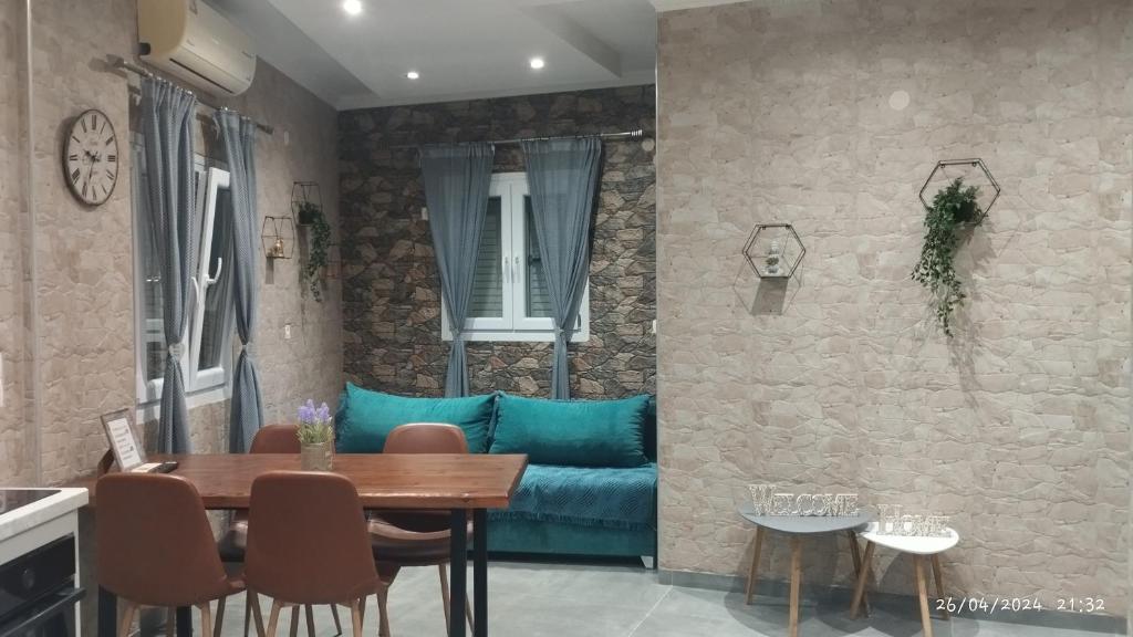 Istumisnurk majutusasutuses Pyrgi house, Ipsos Corfu