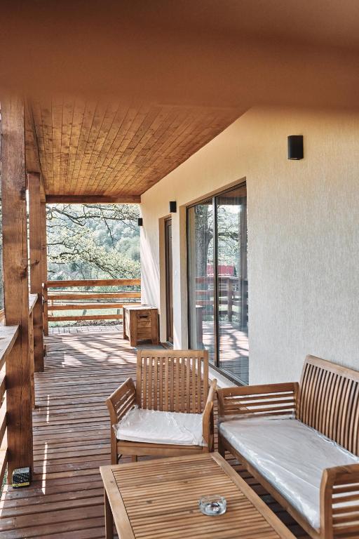 Posezení v ubytování Transylvania Forest Haven-Luxury Cabin