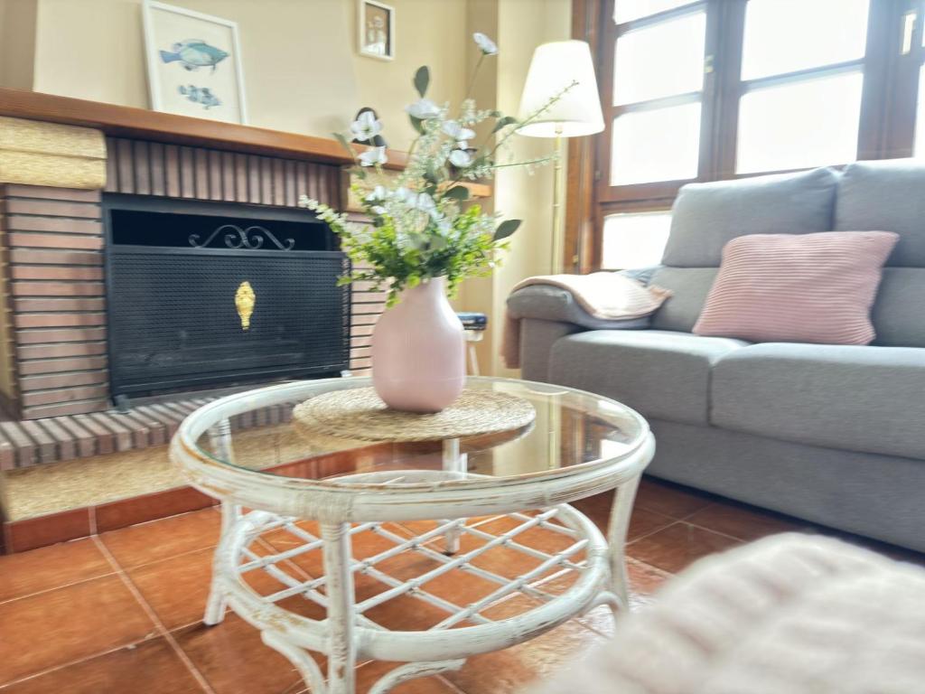 A seating area at Los Robles Andrin