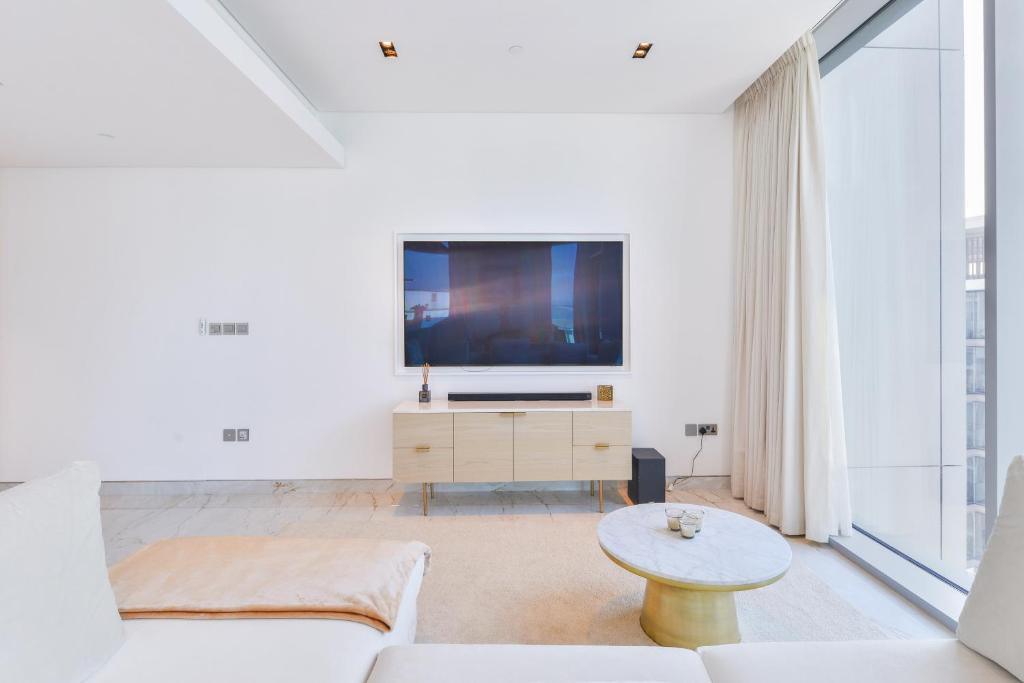 آپارتمان ممتاز 2+1 BR در قلب جزیره بلوواترز