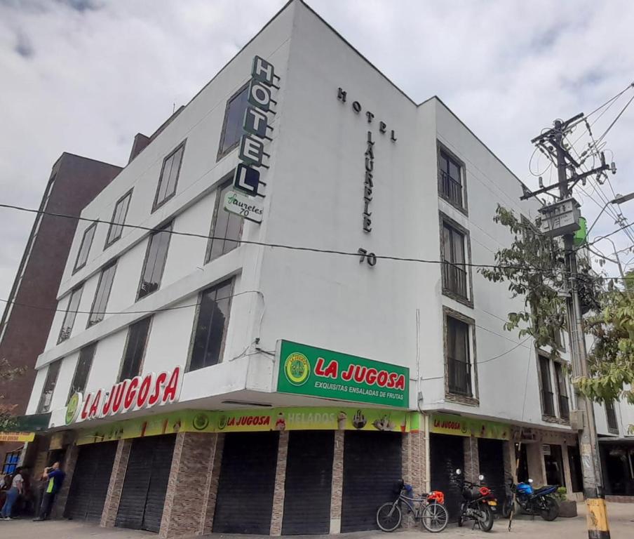 Budova, kde se hotel nachází