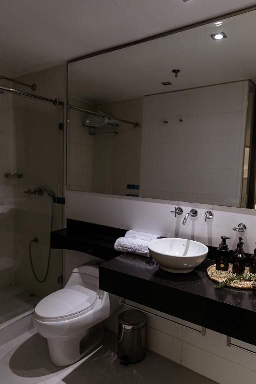 Koupelna v ubytování One Sixteen Hotel