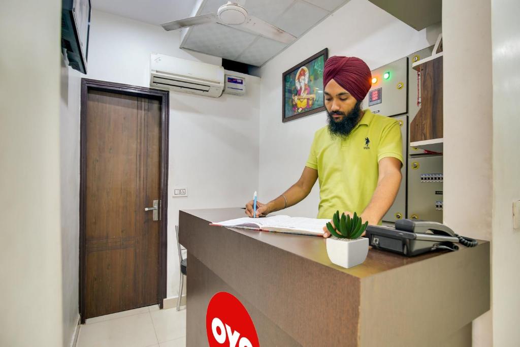 The lobby or reception area at Super OYO Flagship King Star Residency