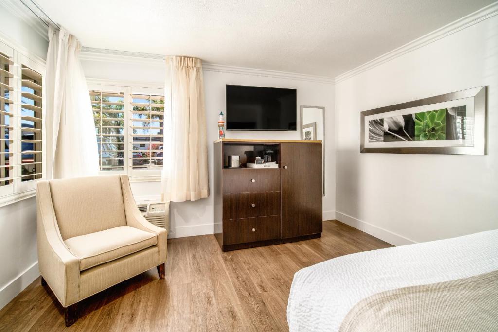 Little Inn By The Bay Newport Beach Hotel - Camera Regina