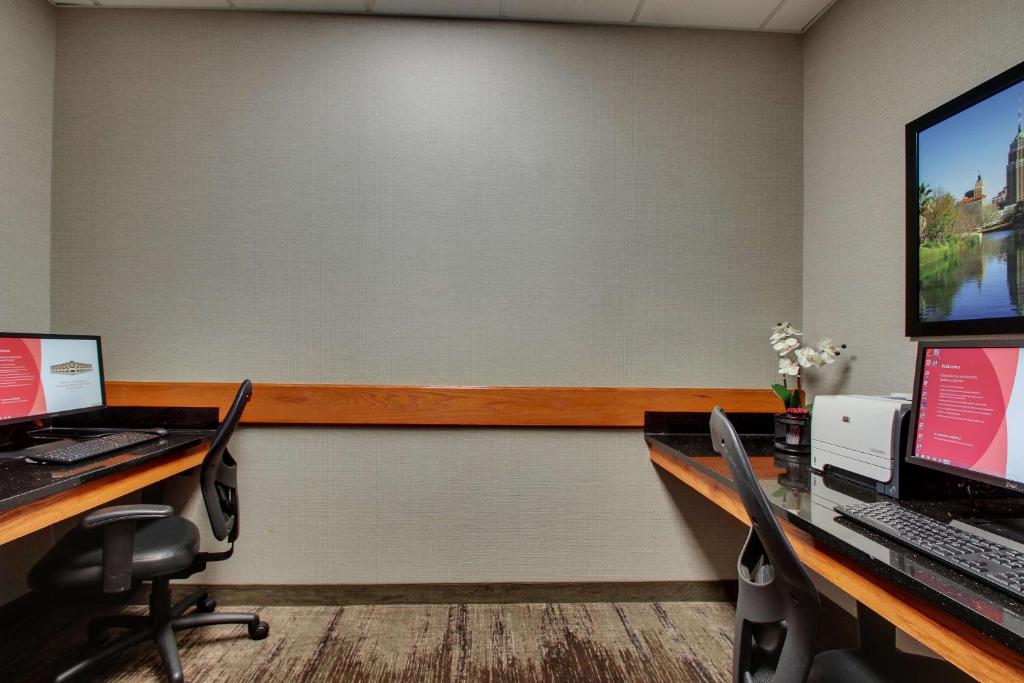 Drury Inn & Suites San Antonio Northwest Medical Center photo