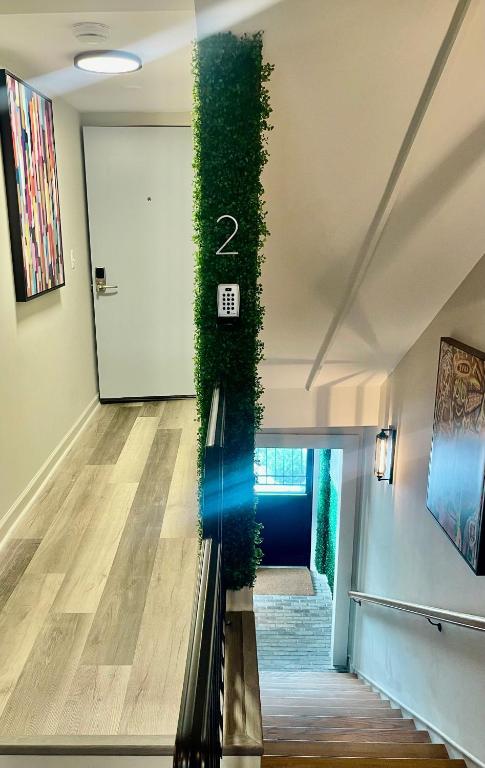 Modern Fully Renovated Suite & Loft in Downtown Trenton - Appartement Classique D'une Chambre Avec Lit King