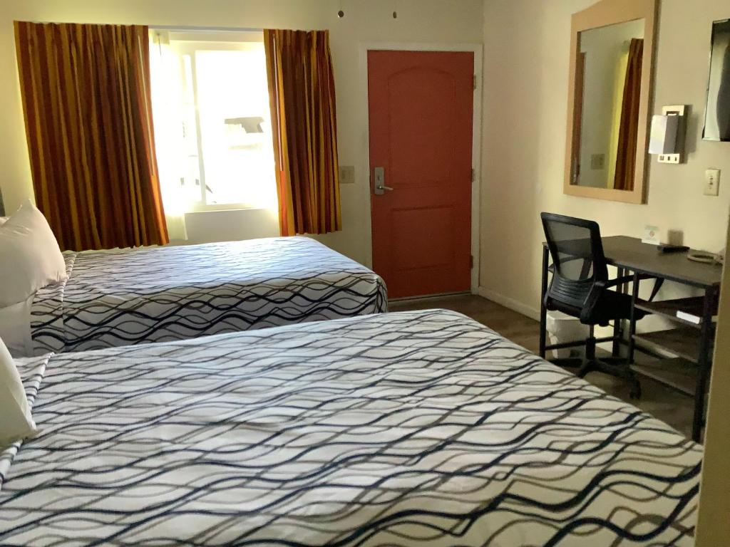 National 9 Motel photo